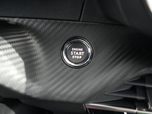 Peugeot 208 GT | Armsteunen op de voorportieren bekleed met kunstleder met groen sierstiksel (GT-Line) | Clim... ActivLease financial lease