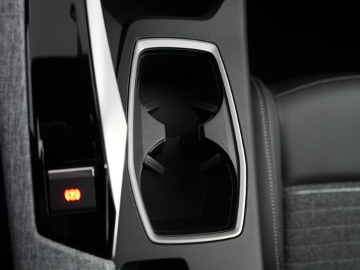 Peugeot e-3008 | Demo Deal | Allure Avantage 210 73 kWh | Dodehoek detectie | Extra getint glas | Lichtmetalen v... ActivLease financial lease