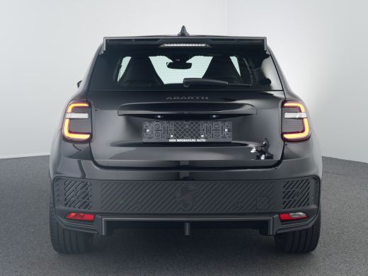 Abarth 600e Turismo | 10,25" touchscreen radio met Bluetooth, DAB & USB | 11 kW lader | Adaptieve Cruise Control ActivLease financial lease