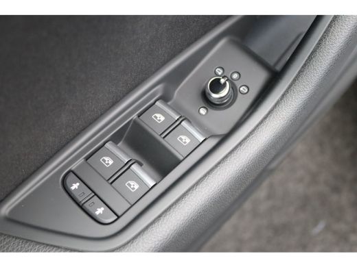 Audi A4 Avant 35 TFSI Sport Lease Edition | 18 inch LM | Achterbank in delen neerklapbaar | Airco separaa... ActivLease financial lease