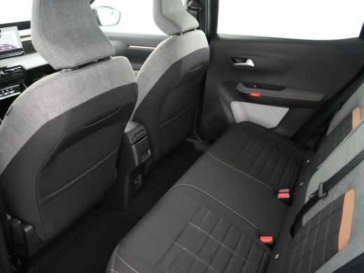 Citroën &euml;-C3 Aircross Plus 113pk 44 kWh | &euro; 3000 Voorraad Voordeel | Achteruitrijcamera | Adaptief demping systeem | Ap... ActivLease financial lease