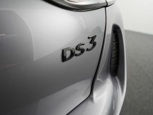 DS DS 3 Performance Line | 17" lichtmetalen velgen DUBLIN | DS Iris Navigatie System | Interieur Black Al... ActivLease financial lease