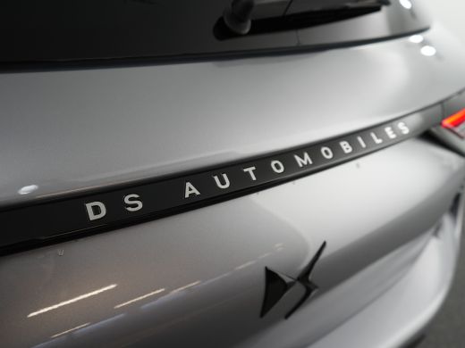 DS DS 3 Performance Line | 17" lichtmetalen velgen DUBLIN | DS Iris Navigatie System | Interieur Black Al... ActivLease financial lease