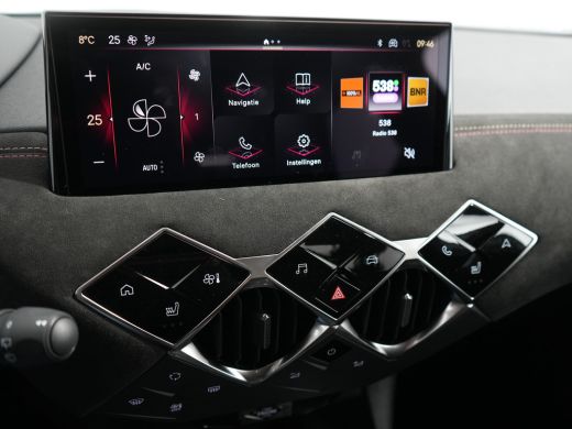 DS DS 3 Performance Line | 17" lichtmetalen velgen DUBLIN | DS Iris Navigatie System | Interieur Black Al... ActivLease financial lease