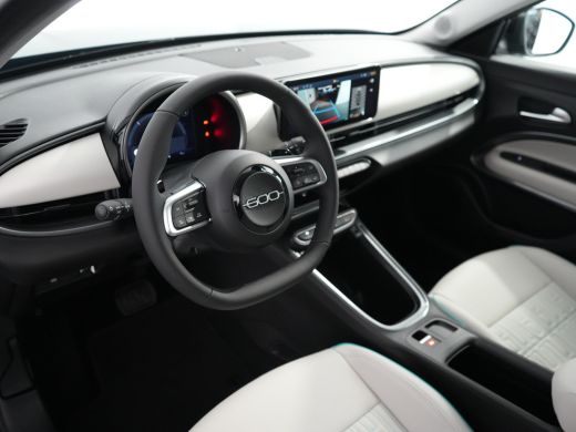 Fiat 600 1.2 Hybrid La Prima | Achteruitrijcamera | Airco (automatisch) | Apple Carplay/Android Auto|telef... ActivLease financial lease