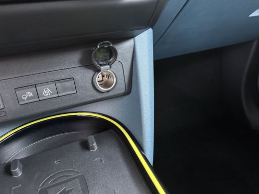 Fiat Grande Panda 1.2 Hybrid La Prima | Achteruitrijcamera | Afdaal assistent | Airco (automatisch) ActivLease financial lease