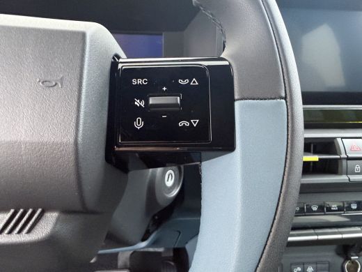 Fiat Grande Panda 1.2 Hybrid La Prima | Achteruitrijcamera | Afdaal assistent | Airco (automatisch) ActivLease financial lease