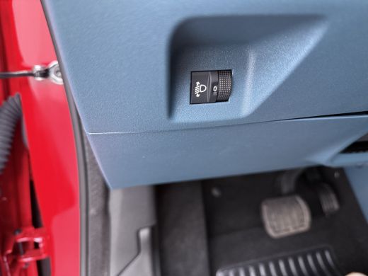 Fiat Grande Panda 1.2 Hybrid La Prima | Achteruitrijcamera | Afdaal assistent | Airco (automatisch) ActivLease financial lease