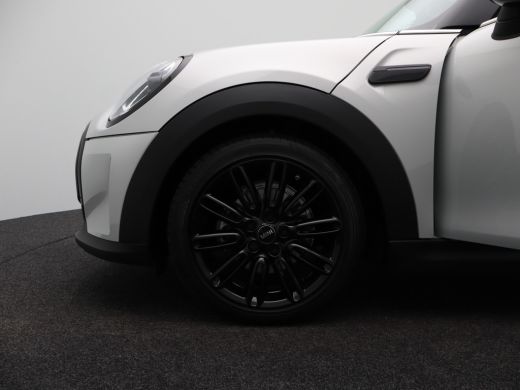 Mini Cooper 1.5 Cooper Business Edition | Airco | Airco (automatisch) | Apple Carplay/Android Auto|telefoonin... ActivLease financial lease