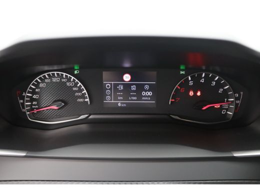 Peugeot 2008 &euro; 4.275,- Voorraad Voordeel | 1.2 PureTech 100 Style | Apple Carplay/Android Auto|telefoonintegra... ActivLease financial lease