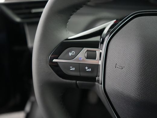 Peugeot 208 Style | Dashboard en deurpanelen in kunststof met carboneffect | Ecoled koplampen | Elektrisch ve... ActivLease financial lease