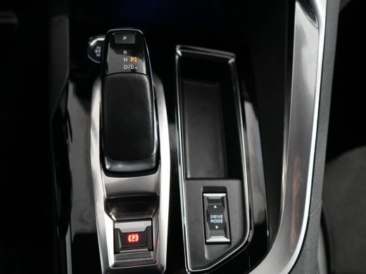 Peugeot 3008 1.6 HYbrid 225PK GT Pack Business | Achterbank in delen neerklapbaar | Achteruitrijcamera | Airba... ActivLease financial lease