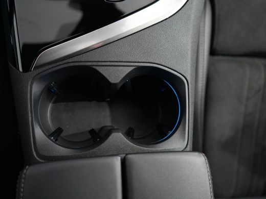 Peugeot 3008 1.6 HYbrid 225PK GT Pack Business | Achterbank in delen neerklapbaar | Achteruitrijcamera | Airba... ActivLease financial lease