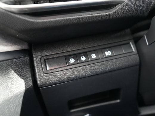 Peugeot 3008 1.6 HYbrid 225PK GT Pack Business | Achterbank in delen neerklapbaar | Achteruitrijcamera | Airba... ActivLease financial lease