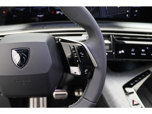 Peugeot 3008 &euro; 4000,- Voorraad Voordeel | 1.2 Hybrid 145 GT | Achteruitrijcamera | Elektrisch glazen panorama-... ActivLease financial lease