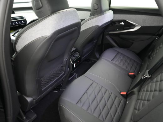 Peugeot e-3008 Launch Edition 325 Dual Motor 73 kWh | 11 kW lader | Achterbank in delen neerklapbaar | Achtersto... ActivLease financial lease