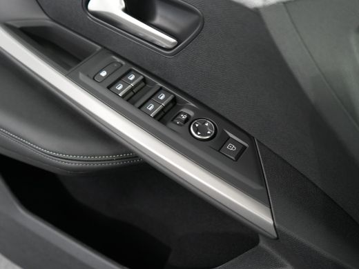 Peugeot e-3008 Launch Edition 325 Dual Motor 73 kWh | 11 kW lader | Achterbank in delen neerklapbaar | Achtersto... ActivLease financial lease