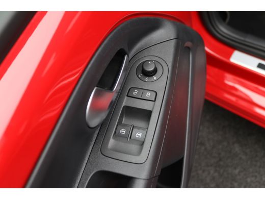Volkswagen up! 1.0 TSI GTI | Achteruitrijcamera | Afwijkende dakkleur | Airco (automatisch) ActivLease financial lease