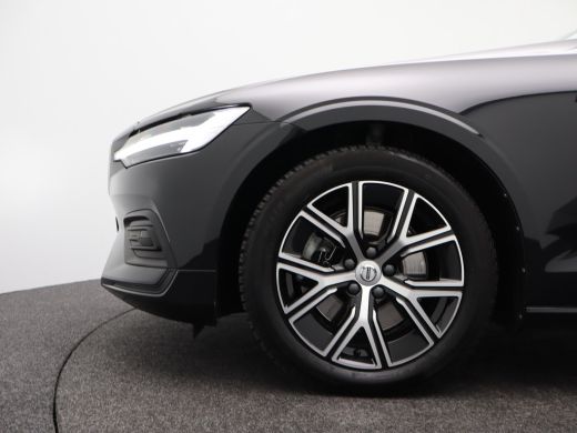 Volvo  V60 2.0 B4 Core | Achteropkomend verkeer waarschuwing | Achterruitverwarming | Achteruitrij assistent ActivLease financial lease