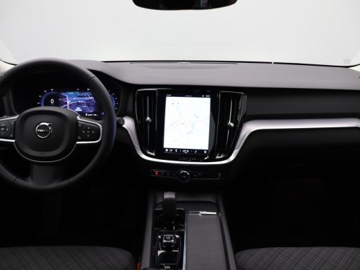 Volvo  V60 2.0 B4 Core | Achteropkomend verkeer waarschuwing | Achterruitverwarming | Achteruitrij assistent ActivLease financial lease