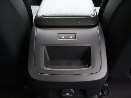 Volvo  V60 2.0 B4 Core | Achteropkomend verkeer waarschuwing | Achterruitverwarming | Achteruitrij assistent ActivLease financial lease