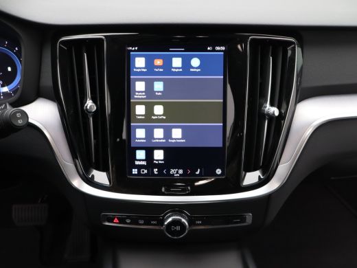 Volvo  V60 2.0 B4 Core | Achteropkomend verkeer waarschuwing | Achterruitverwarming | Achteruitrij assistent ActivLease financial lease