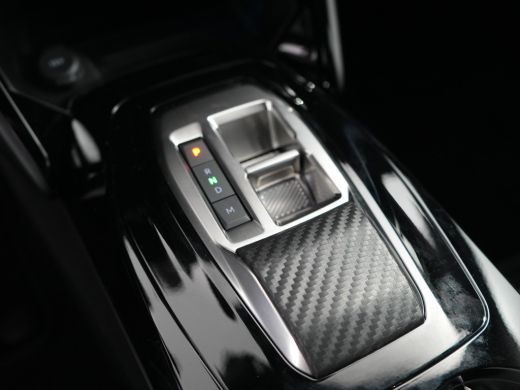 Peugeot 2008 1.2 Hybrid 145 GT | Apple Carplay/Android Auto|telefoonintegratie premium | Cruise control adapti... ActivLease financial lease