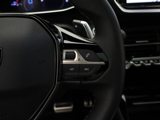 Peugeot 208 Hybrid 100 e-DCS6 GT | Achterbank in delen neerklapbaar | Achterruitverwarming | Achterspoiler ActivLease financial lease