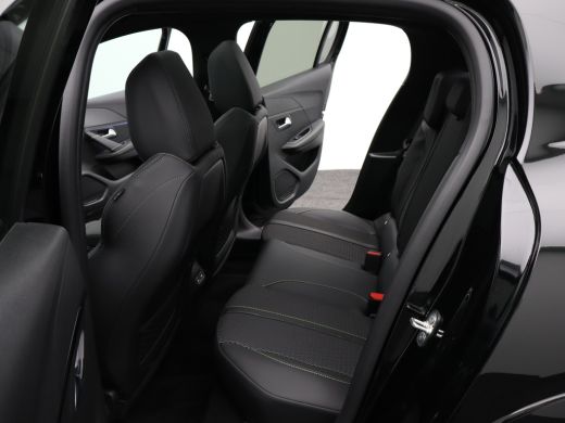 Peugeot 208 Hybrid 100 e-DCS6 GT | Achterbank in delen neerklapbaar | Achterruitverwarming | Achterspoiler ActivLease financial lease