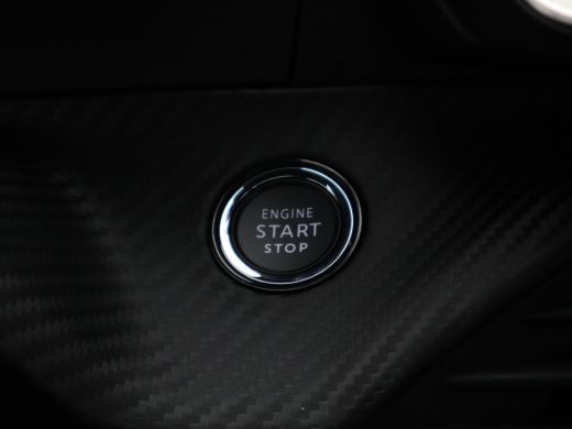 Peugeot 208 Hybrid 100 e-DCS6 GT | Achterbank in delen neerklapbaar | Achterruitverwarming | Achterspoiler ActivLease financial lease