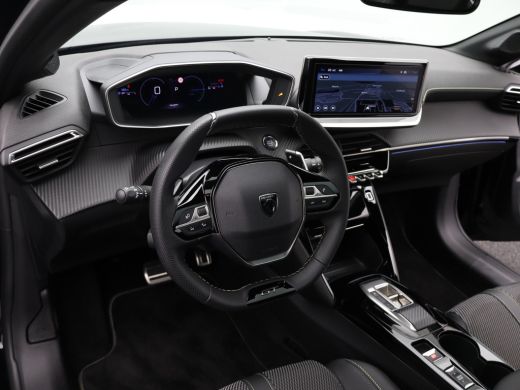 Peugeot 208 Hybrid 100 e-DCS6 GT | Achterbank in delen neerklapbaar | Achterruitverwarming | Achterspoiler ActivLease financial lease