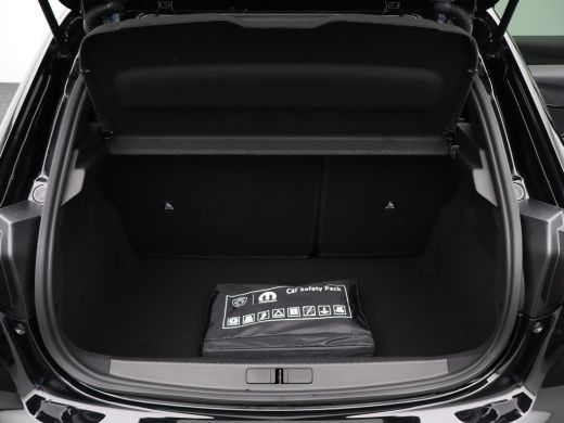 Peugeot 208 Hybrid 100 e-DCS6 GT | Achterbank in delen neerklapbaar | Achterruitverwarming | Achterspoiler ActivLease financial lease