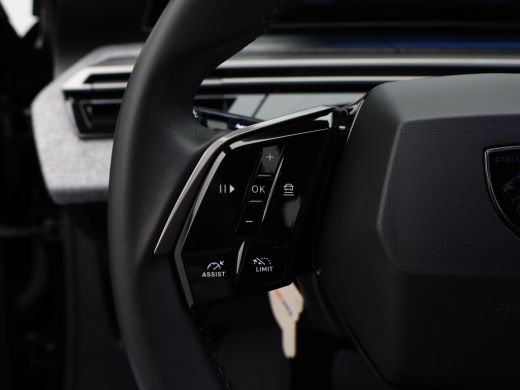 Peugeot 5008 1.2 Hybrid 136 Allure Automaat | 2 stoelen op derde rij | Achteruitrijcamera | Apple Carplay/Andr... ActivLease financial lease