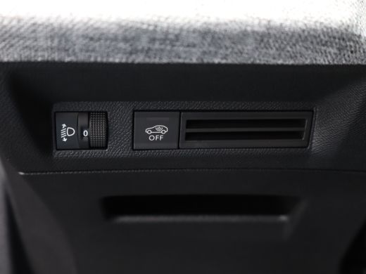 Peugeot 5008 1.2 Hybrid 136 Allure Automaat | 2 stoelen op derde rij | Achteruitrijcamera | Apple Carplay/Andr... ActivLease financial lease