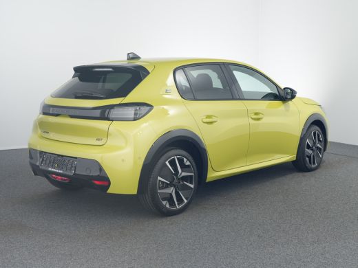 Peugeot e-208 GT | 8 jaar fabrieksgarantie of 160.000 kilometer op het accupakket | Adaptieve cruise control me... ActivLease financial lease
