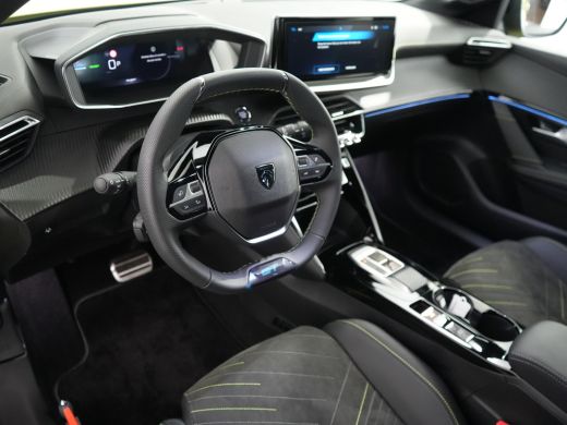 Peugeot e-208 GT | 8 jaar fabrieksgarantie of 160.000 kilometer op het accupakket | Adaptieve cruise control me... ActivLease financial lease