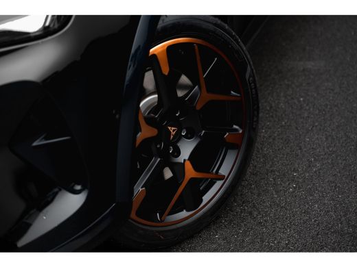 CUPRA Formentor 1.5 TSI e-Hybrid 272 PK VZ Performance Trekhaak | 360 Camera | Sennheiser | Panoramadak | 19" ActivLease financial lease