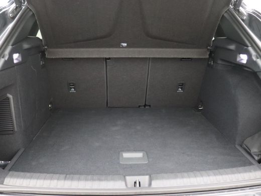 CUPRA Terramar 1.5 TSI e-Hybrid VZ Performance 272PK DSG matrix led, Leder, trekhaak, Sennheiser audio, 360gr. c... ActivLease financial lease