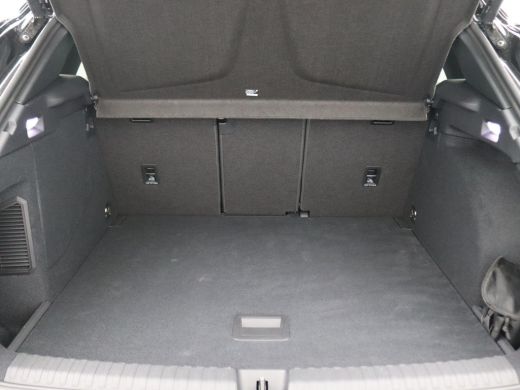 CUPRA Terramar 1.5 TSI e-Hybrid VZ Performance 272PK DSG matrix led, trekhaak, Sennheiser audio, 360gr. camera, ... ActivLease financial lease