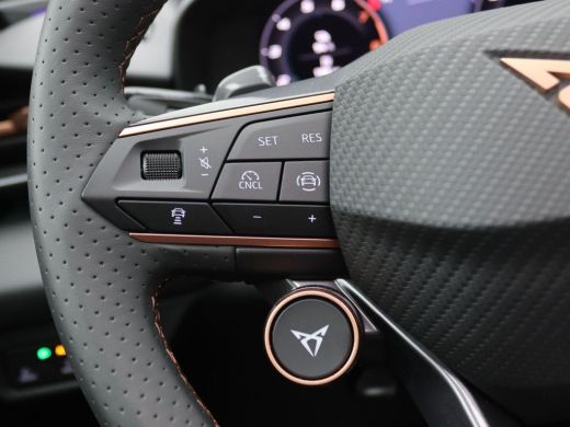 CUPRA Terramar 1.5 TSI e-Hybrid VZ Performance 272PK DSG matrix led, trekhaak, Sennheiser audio, 360gr. camera, ... ActivLease financial lease