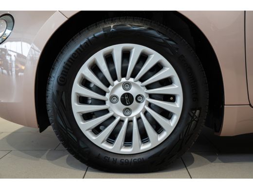 Fiat 500e Urban 42 kWh | Apple Carplay & Android Auto | Parkeersensoren | Climate Controle | Cruise Control... ActivLease financial lease