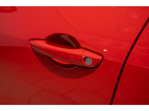 Fiat 600 1.2 Hybrid La Prima | Climate Controle | Lederen Bekleding | Navigatie | Camera | El. Achterklep ... ActivLease financial lease