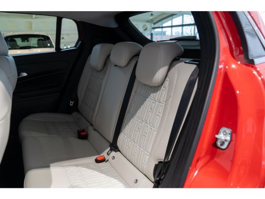 Fiat 600 1.2 Hybrid La Prima | Climate Controle | Lederen Bekleding | Navigatie | Camera | El. Achterklep ... ActivLease financial lease