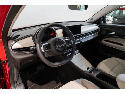 Fiat 600 1.2 Hybrid La Prima | Climate Controle | Lederen Bekleding | Navigatie | Camera | El. Achterklep ... ActivLease financial lease