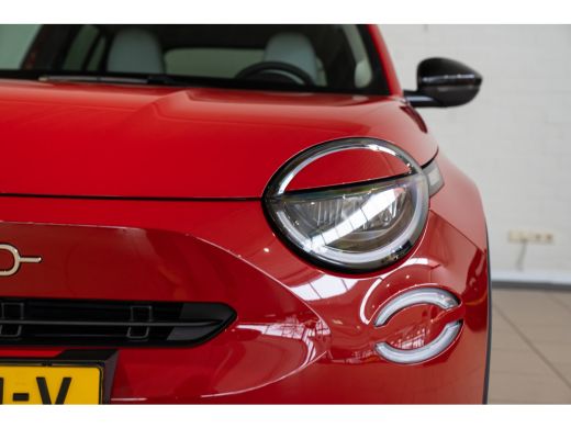 Fiat 600 1.2 Hybrid La Prima | Climate Controle | Lederen Bekleding | Navigatie | Camera | El. Achterklep ... ActivLease financial lease
