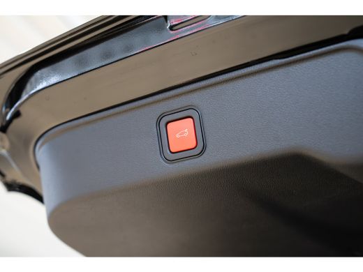 Fiat 600 1.2 Hybrid La Prima | Lederen Bekleding | Stoelverwarming | Climate Controle | Navigatie | Camera... ActivLease financial lease