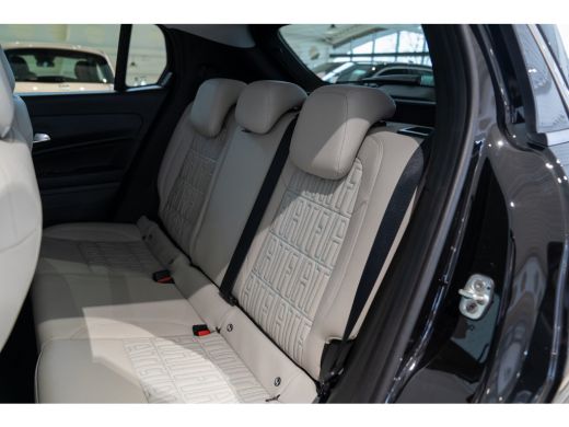 Fiat 600 1.2 Hybrid La Prima | Lederen Bekleding | Stoelverwarming | Climate Controle | Navigatie | Camera... ActivLease financial lease