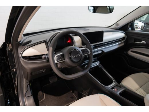 Fiat 600 1.2 Hybrid La Prima | Lederen Bekleding | Stoelverwarming | Climate Controle | Navigatie | Camera... ActivLease financial lease