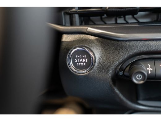 Fiat 600 1.2 Hybrid La Prima | Lederen Bekleding | Stoelverwarming | Climate Controle | Navigatie | Camera... ActivLease financial lease