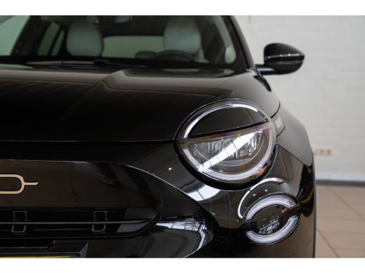 Fiat 600 1.2 Hybrid La Prima | Lederen Bekleding | Stoelverwarming | Climate Controle | Navigatie | Camera... ActivLease financial lease